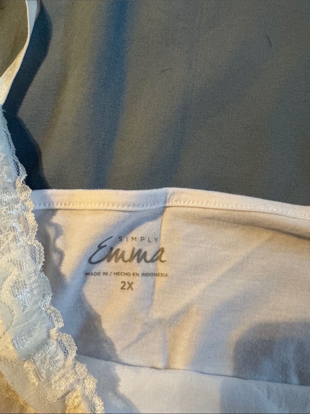 Simply Emma White Floral Lace-Trim Camisole - Picture 2 of 3
